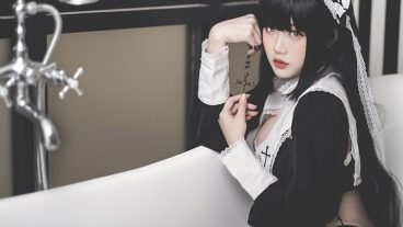 Cosplay The Nun: Khi Valak đã không còn đáng sợ như trong phim - Cosplay