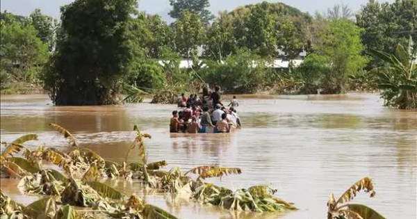 Hơn 100 người ngộ độc sau khi tiêu thụ thực phẩm cứu trợ lũ lụt ở Myanmar