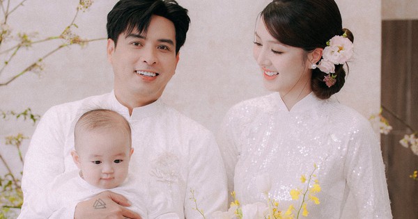 Hôn lễ Hồ Quang Hiếu sáng nay: Visual cô dâu quá xinh, cặp đôi làm 1 điều chưa từng có trong tiền lệ Vbiz!
