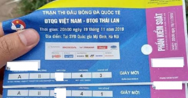 Tặng vé Việt Nam - Thái Lan chợ đen 15 triệu, bố người yêu hứa gả luôn con gái