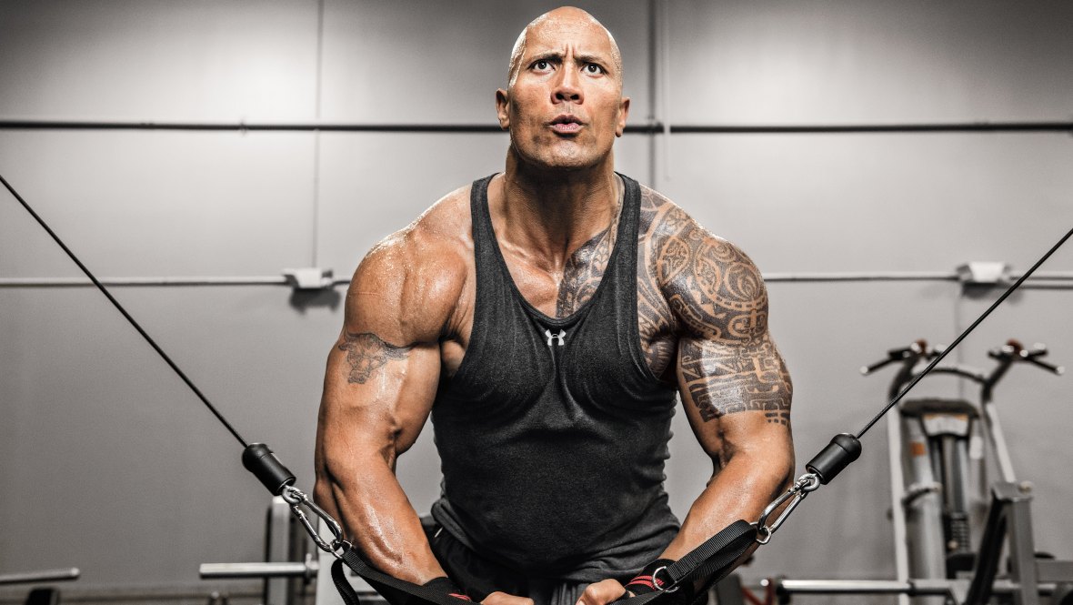 Quá cơ bắp, The Rock không ngồi vừa siêu xe