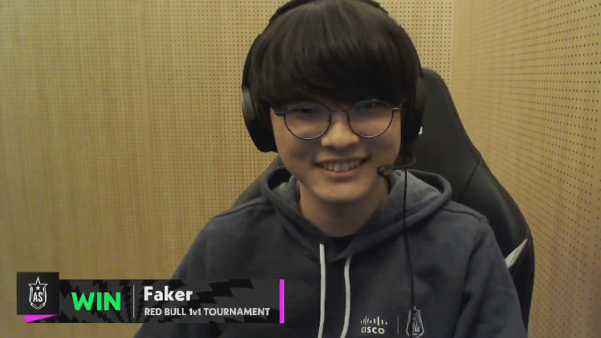 Faker: 'Deft chọn Yasuo vì anh ấy muốn kết hợp với Yone của tôi'