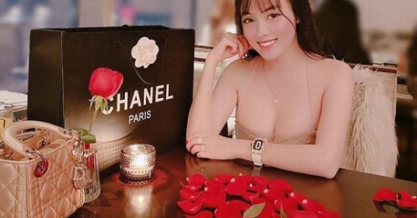 Cô giáo hot girl Âu Hà My được chồng tổ chức tiệc mừng lãng mạn kỷ niệm 1 năm yêu nhau