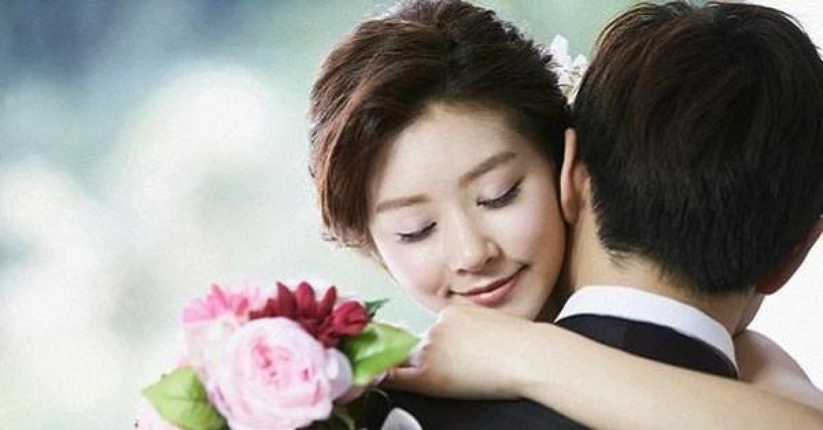 Không những trắng tay, chồng còn mang nợ về vì say tình 'gái lạ'
