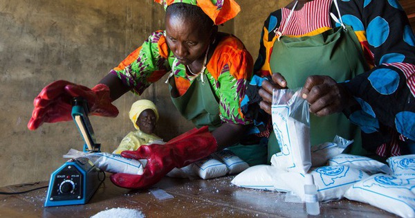 ''Nữ hoàng muối'' Senegal: Cứu cả một thế hệ đất nước nhờ thứ gia vị màu trắng