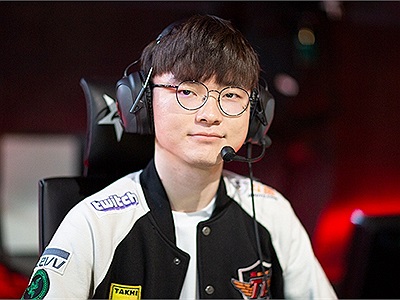 SKT Faker: “Tôi mà lỡ chọn tướng Clid không thích là cậu ta nói ít hẳn luôn!”