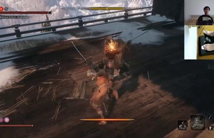 Ngoài sức tưởng tượng: Xuất hiện game thủ giết boss Sekiro bằng.... vô lăng ô tô