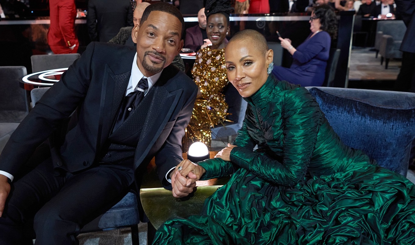 Vợ chồng Will Smith không nói chuyện với nhau tiếng nào sau cú tát ở Oscar