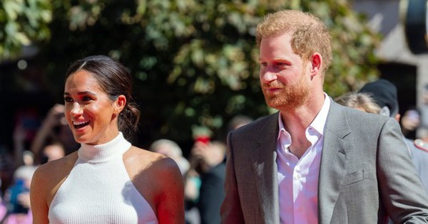 Độ nổi tiếng của Harry - Meghan tăng mạnh