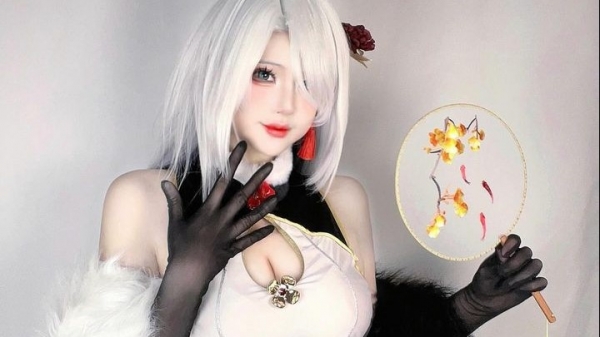 Màn cosplay Shenhe trắng tinh khôi của "vợ quốc dân” khiến anh em Genshin Impact mê mẩn