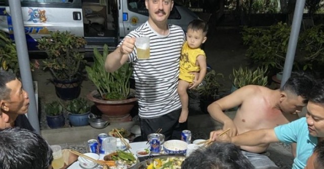 Người nước ngoài sốc với văn hóa nhậu ở Việt Nam