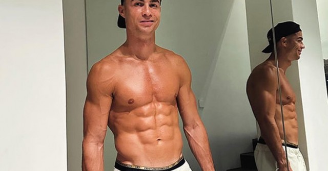 C. Ronaldo bị người đẹp Thụy Điển chê trong lần đầu gặp mặt