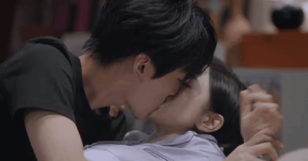 Cặp chị em lệch nhau 19 tuổi vẫn yêu đương ngọt xớt: Nhà gái là "tình đầu quốc dân" nhan sắc bất bại
