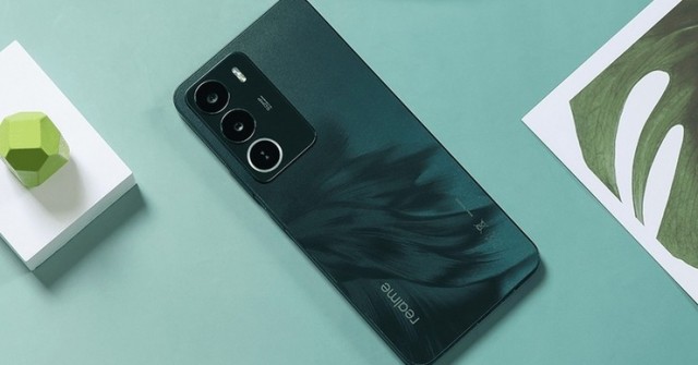 Realme C71 pin "khủng" 6.300mAh, giá chưa tới 4 triệu đồng