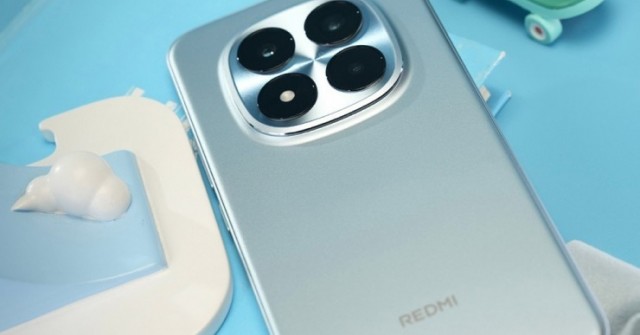 Redmi Note 15 Pro+ hé lộ ảnh thực tế cho thấy chi tiết thiết kế ấn tượng