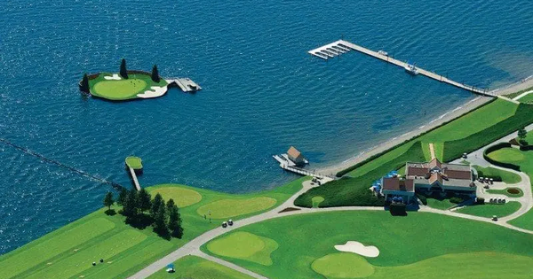 7 sân golf độc lạ nhất hành tinh không dành cho người yếu tim: Vượt 1.365 km qua sa mạc, bay lên 400 m mới phát được bóng hay chơi ngay cạnh núi lửa