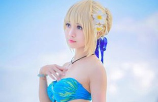 Tiếp tục ngất ngây với cosplay nàng Saber trong trang phục áo tắm