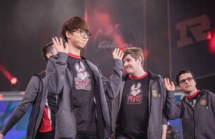 HLV trưởng của SKT T1 không hề đánh giá thấp Misfits, chuẩn bị rất kỹ để thắng đường dưới