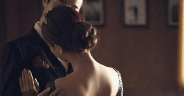 Khát khao gần gũi người đàn ông... ngoài chồng