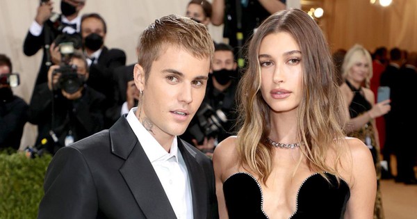 Biến căng: Justin Bieber hủy theo dõi bà xã Hailey Bieber