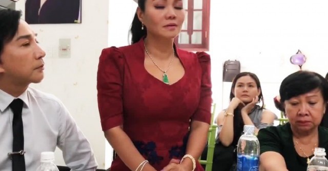 Sao nữ bị cấm diễn tại Việt Nam 17 năm, lấy chồng ở Mỹ được tặng ngay biệt thự 50 tỷ