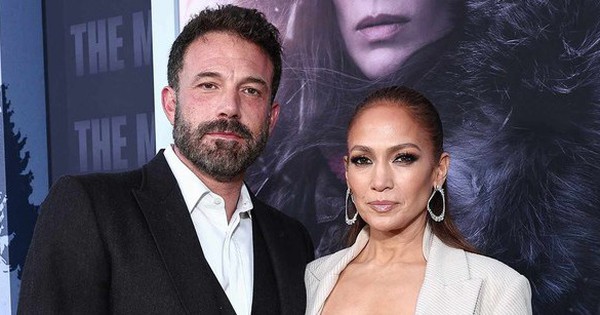 Ben Affleck không đeo nhẫn cưới giữa tin đồn ly hôn Jennifer Lopez