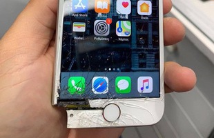 iPhone rơi vỡ tan tành đến nỗi mất hẳn một góc nhưng vẫn chạy bình thường