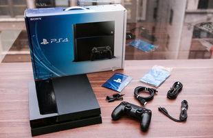 Hàng trăm người tụ tập tại cửa hàng PlayStation vì PS4 giảm giá chỉ còn.... 2 triệu đồng