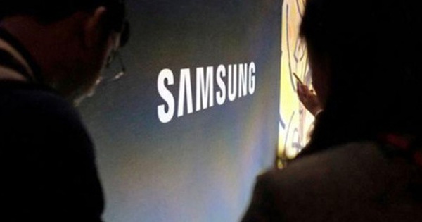 Reuters: Samsung phủ nhận chuyển dây chuyền sản xuất màn hình máy tính sang Việt Nam