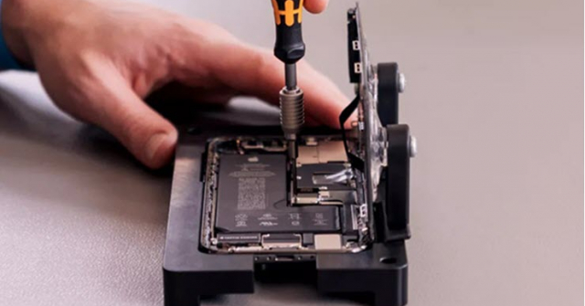 Apple sẽ bán linh kiện cho người dùng tự sửa iPhone 14 tại nhà