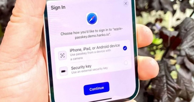 Facebook trên iPhone/iPad có tính năng cho người "não cá vàng"