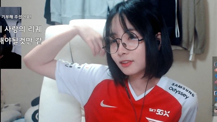 LMHT: Nữ streamer Jisoo Girl nhận án phạt vì cổ vũ đối thủ