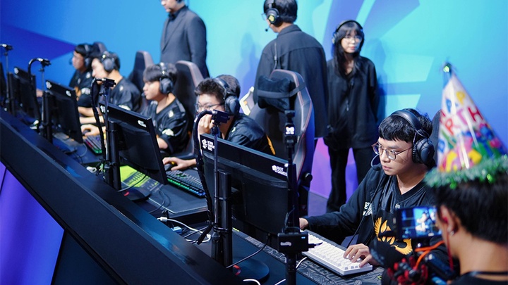 Giải đấu VCS Mùa Hè 2024 LMHT tạm hoãn từ 20/7 - ESPORT