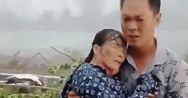 Chàng trai Ninh Bình nhận 'mưa lời khen' khi cứu người trong cơn giông