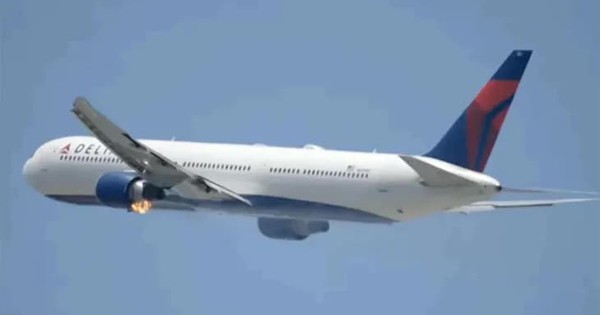 Máy bay Boeing 767 chở 235 người bị cháy động cơ giữa không trung