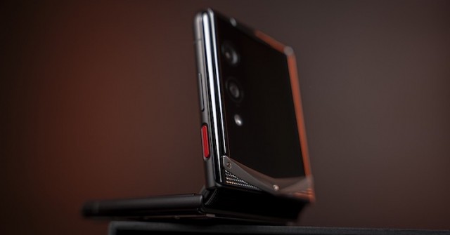 Dòng smartphone màn hình gập siêu sang giá tận 600 triệu đồng