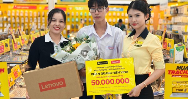 Thế Giới Di Động vinh danh thành tích của thủ khoa bằng học bổng 50 triệu, tặng cả laptop AI cực thiết thực