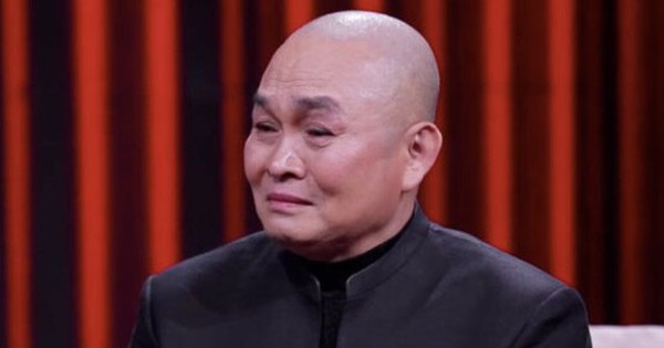 Nghệ sĩ Xuân Hinh khóc trên sóng truyền hình, nói về góc khuất ít ai biết