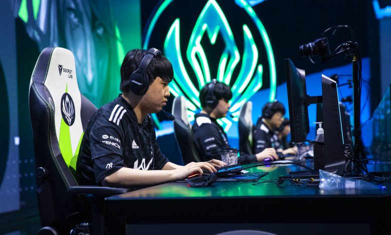 Play-off LCK 2021: DWG KIA chọn đối đầu Nongshim RedForce, T1 tử chiến cùng GenG tại Bán Kết