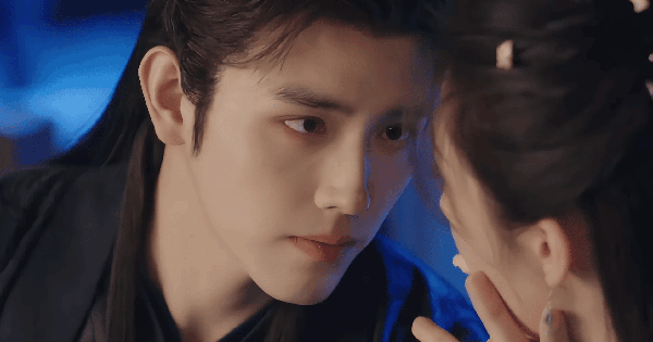 Bộ phim khiến khán giả quay lưng vì nam nữ chính diễn kém, "xào couple" lố lăng