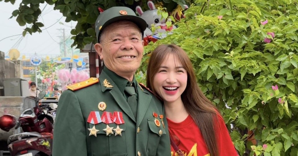 Ông nội của Hoà Minzy qua đời vì đột quỵ