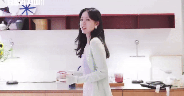 Son Ye Jin đi đâu cũng nhớ về Hyun Bin, gọi 1 tiếng "mình ơi" ngọt xớt gây náo loạn xứ Hàn