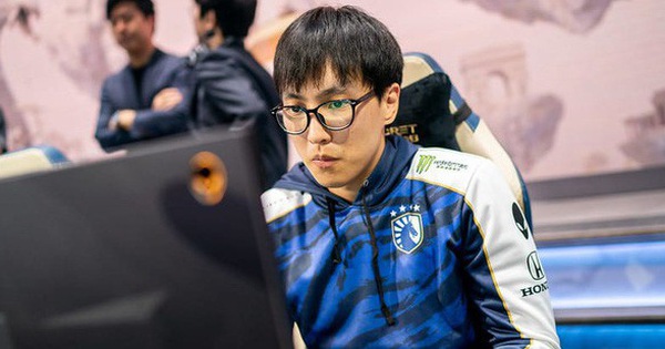 LMHT - CKTG 2019: Doublelift bị loại từ vòng bảng, DWG và IG dắt tay nhau vào Tứ kết