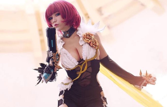 Màn cosplay Violet Nữ đặc cảnh cực 