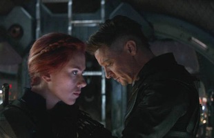 Đạo diễn Avengers: Endgame giải thích lý do Black Widow hy sinh để cứu Hawkeye và nhân loại