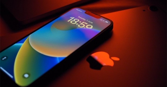 iPhone giá chưa đến 5 triệu, có màn OLED tai thỏ đáng mua