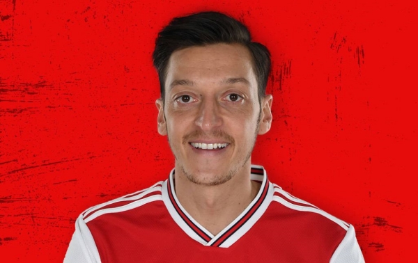 Siêu sao bóng đá Mesut Ozil bị xóa khỏi PES 2020 ở Trung Quốc vì chỉ trích chính phủ Trung Quốc trên tweet