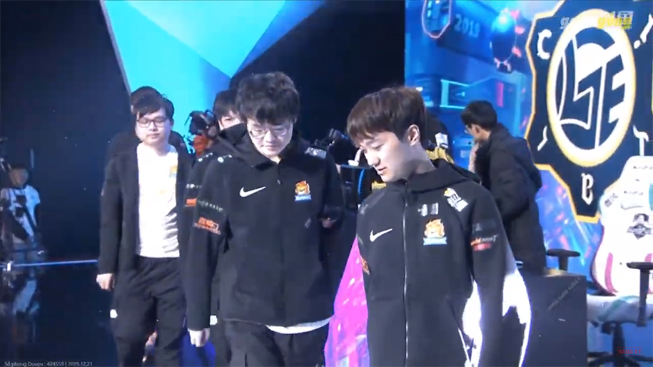 Trực tiếp Demacia Cup 2019 ngày 21/12: Suning và SofM gặp 2 thất bại