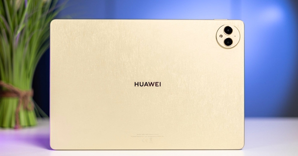 Huawei ra mắt máy tính bảng gọn nhẹ 12,2 inch, giá 23,99 triệu đồng