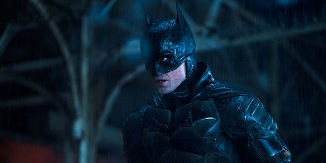 Việc thử mặc trang phục Batsuit đã đẩy đưa Robert đến với vai diễn Batman ra sao?